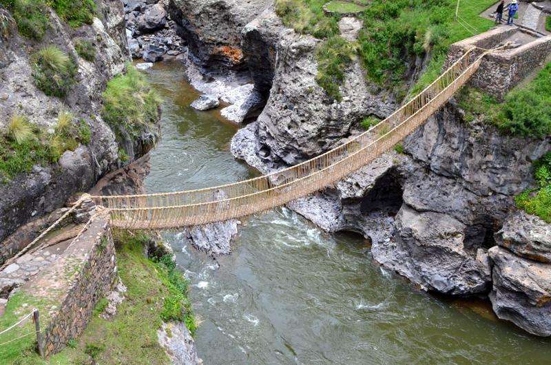 Inka suspension bridge Qeswachaka DSC 2730.jpg