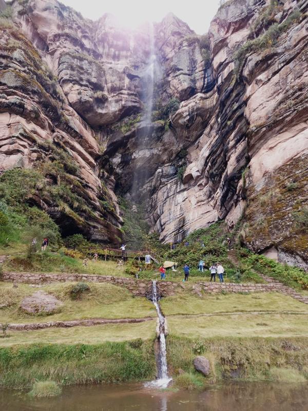 Catarata de Tecsecocha en Ccorca.jpg